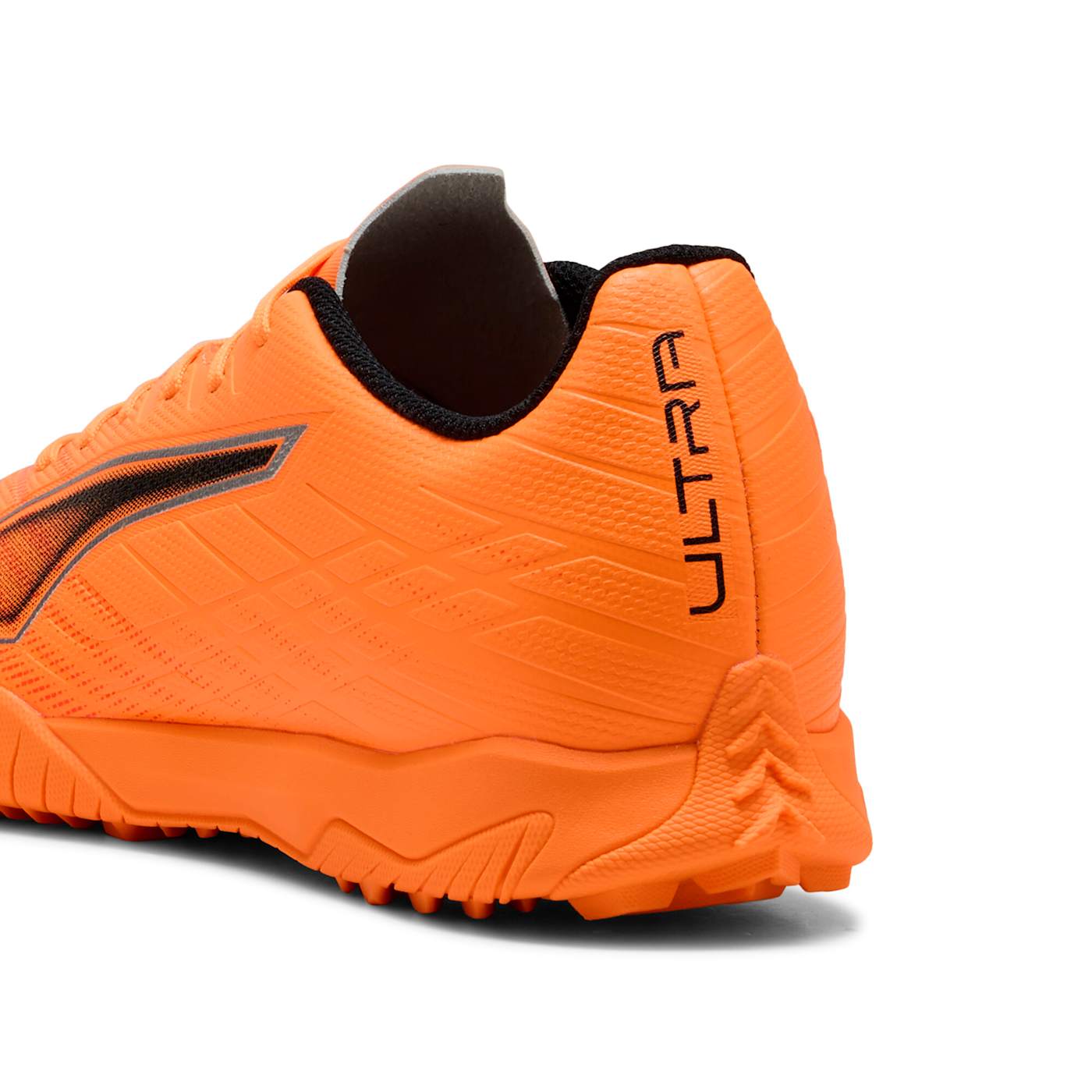 ULTRA 6 PLAY TT Heat Fire-PUMA Black-Glo - Back / Heel View