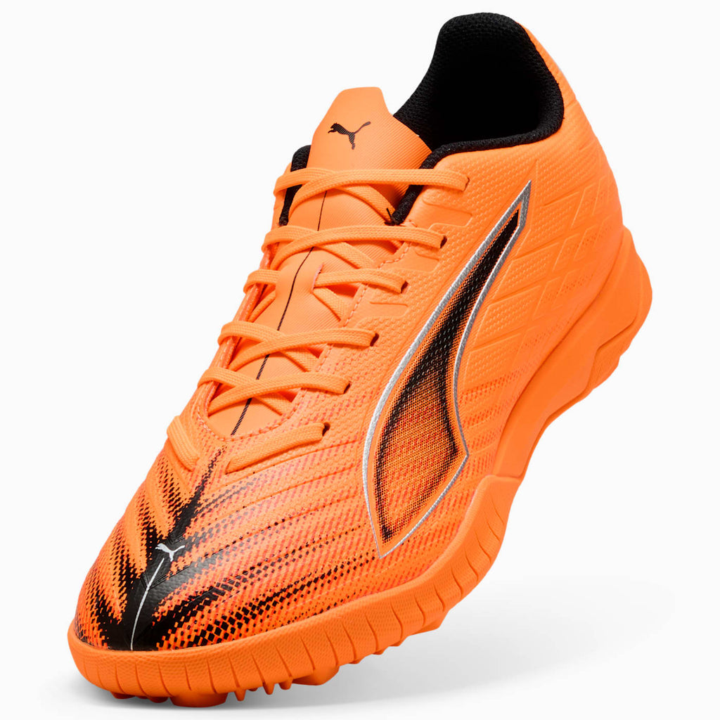 ULTRA 6 PLAY TT Heat Fire-PUMA Black-Glo - Angled Studio / Lifestyle Shot