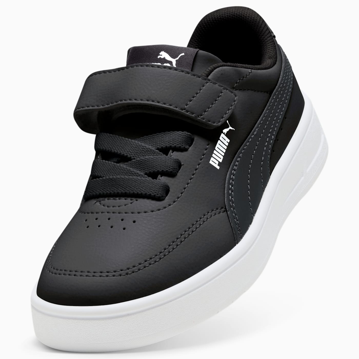 Court Classic Clean AC+ Kids' Shoes - PUMA Black-PU - Angled Studio / Lifestyle Shot