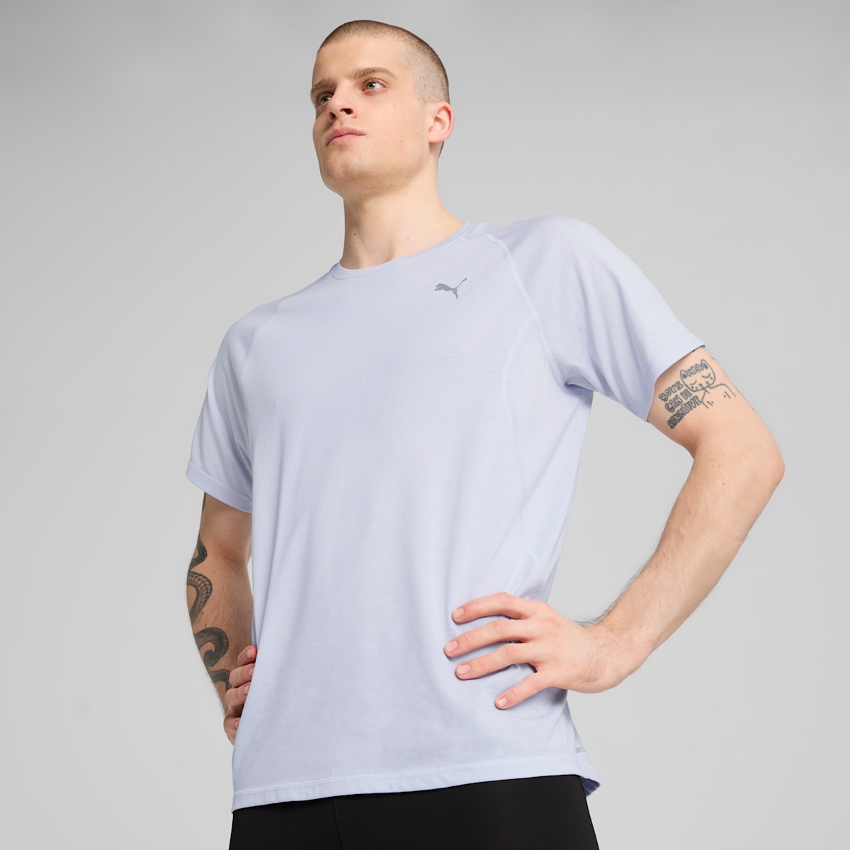RUN VELOCITY Tri-Blend Tee Men - Cool Weather model image