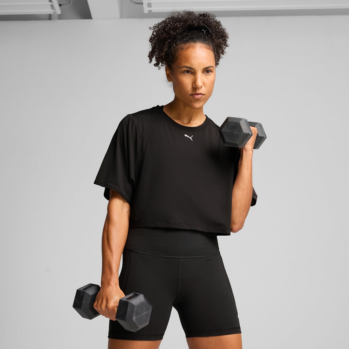 W CLOUDSPUN MESH TEE PUMA Black model image