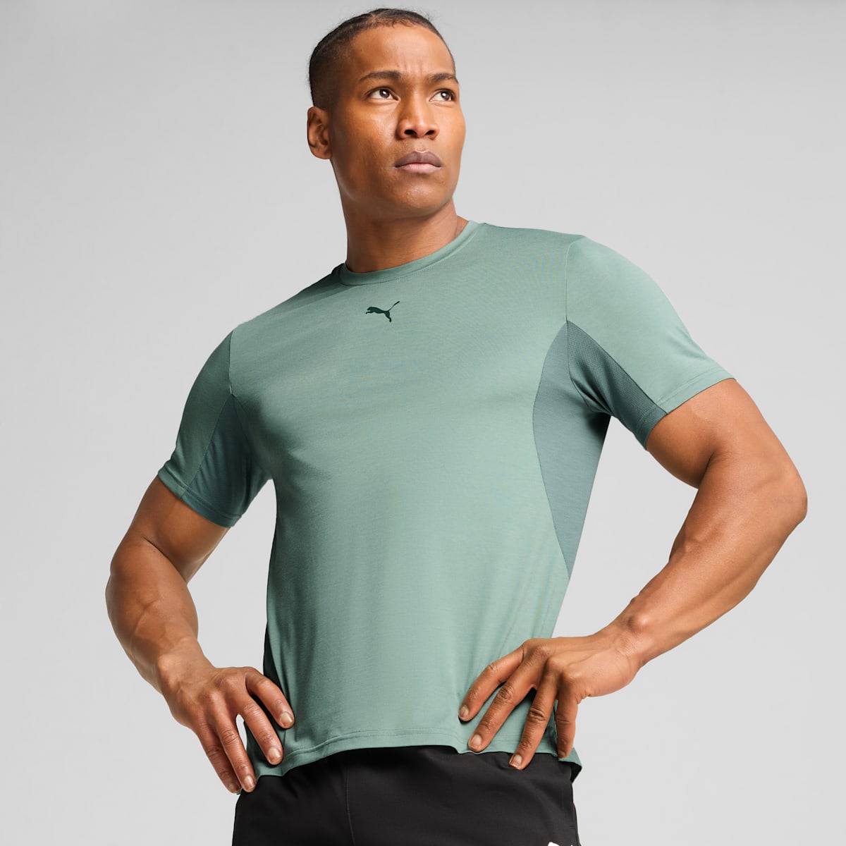 CLOUDSPUN Soft Breathable Tee Men - Green Moon model image