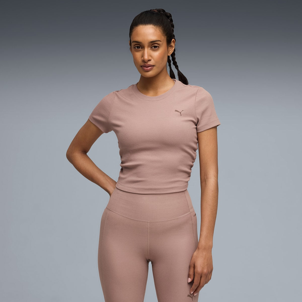 CLOUDSPUN Rib Tee Women - Sandstone model image