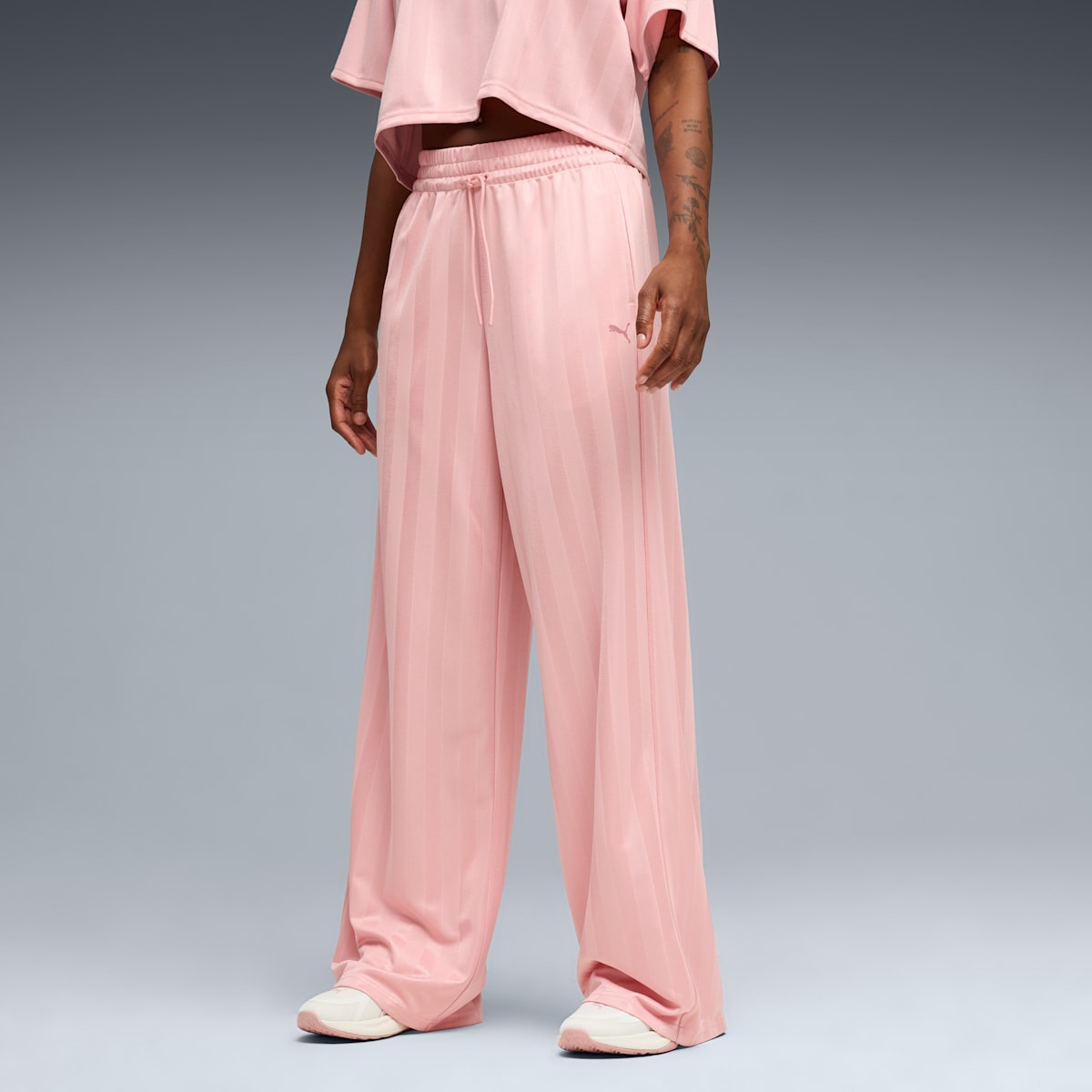 PUMA League Wide-Leg Pants Women - Rosy Outlook model image
