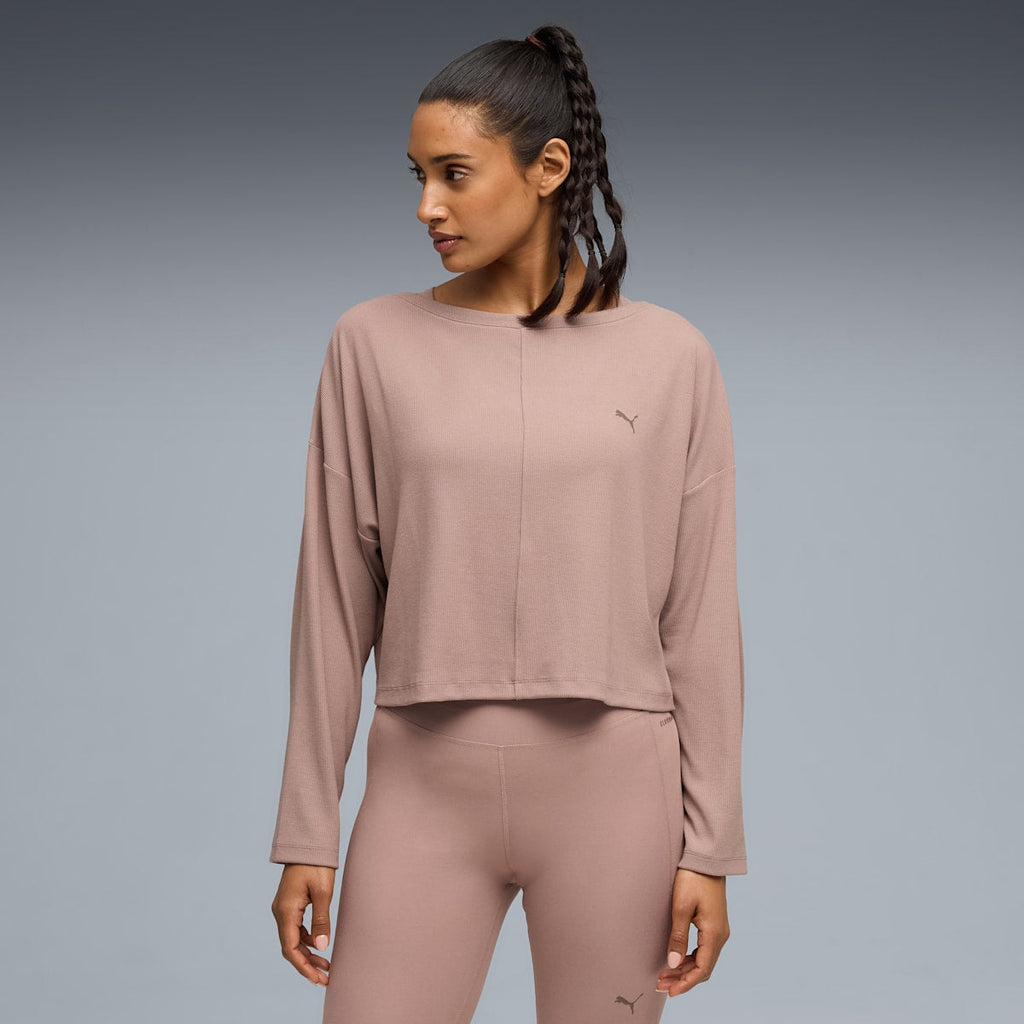 CLOUDSPUN Rib Slouchy Long-Sleeve Tee Women - Sandstone model image