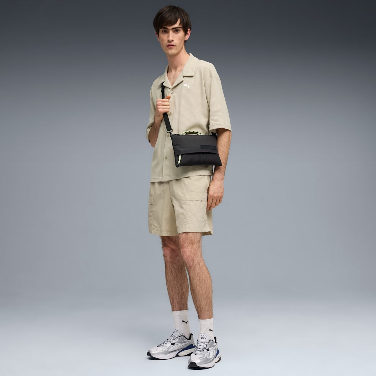 WARDROBE Essentials Relaxed Cargo Shorts 6" Men - Pebble Gray - model-back