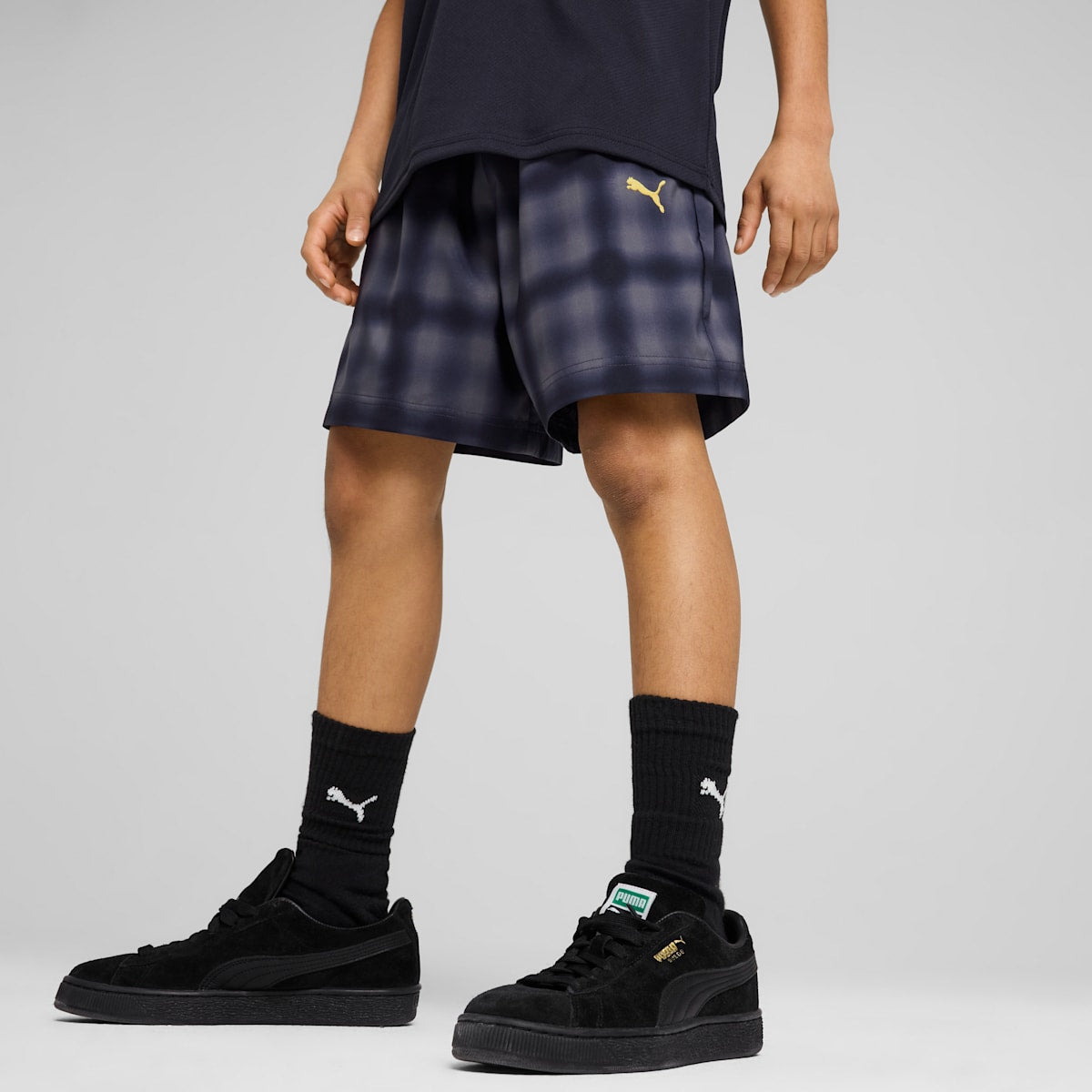 ROAD TO UNITY AOP Relaxed Shorts WV B Ne model image