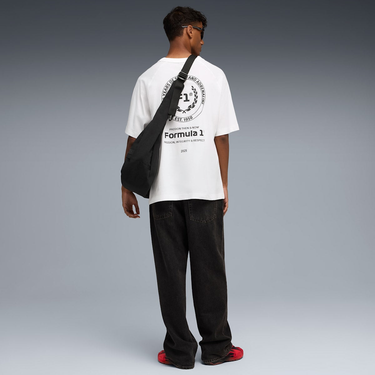 F1® 75yrs Relaxed Tee Men - PUMA White - model-back