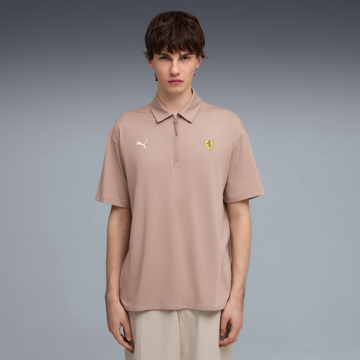 Scuderia Ferrari CLOUDSPUN Polo Men - Sandstone - model-front