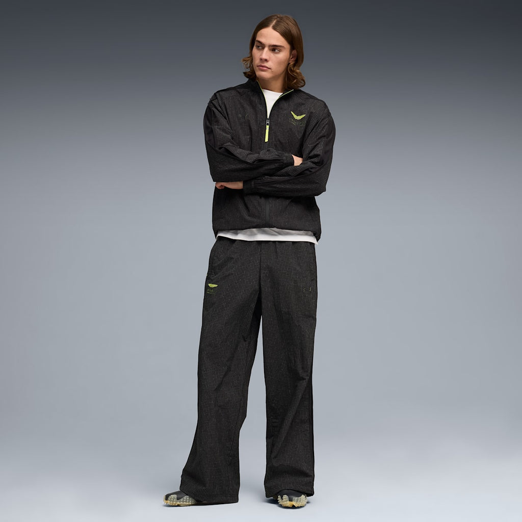 PUMA x ASTON MARTIN ARAMCO F1® TEAM Lifestyle T7 Oversized Pants Men - PUMA Black - model-back