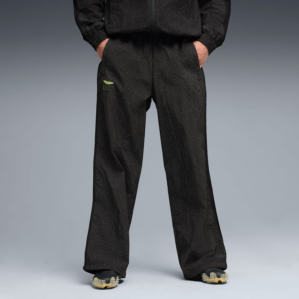 PUMA x ASTON MARTIN ARAMCO F1® TEAM Lifestyle T7 Oversized Pants Men - PUMA Black - model-front