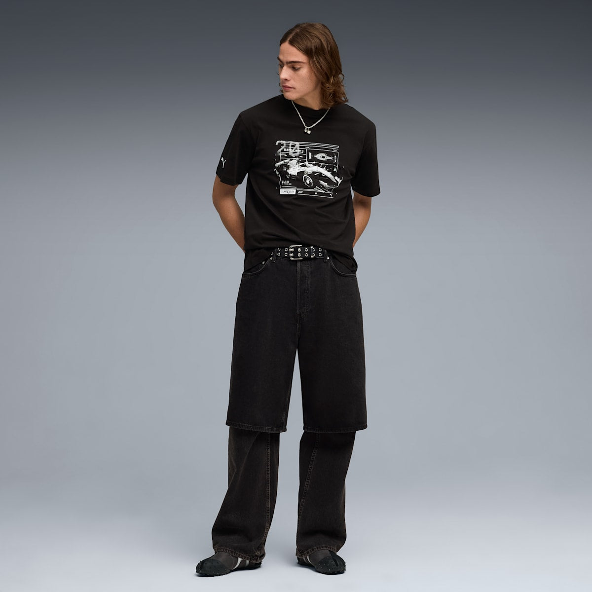 PUMA x ASTON MARTIN ARAMCO F1® TEAM Relaxed Tee Men - PUMA Black - model-back