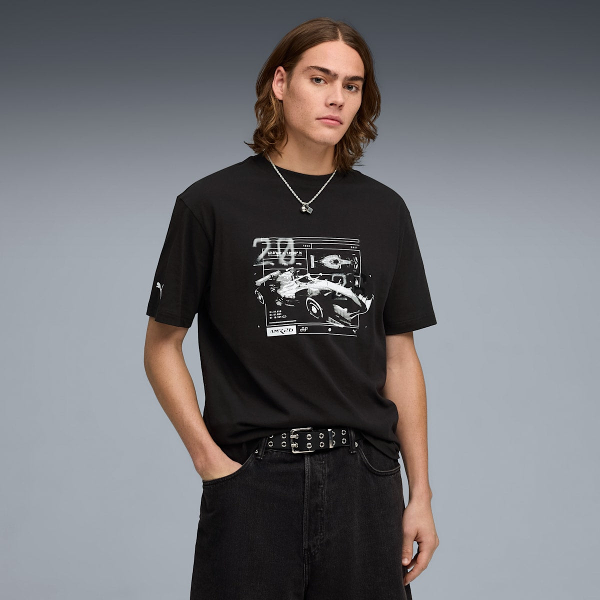 PUMA x ASTON MARTIN ARAMCO F1® TEAM Relaxed Tee Men - PUMA Black - model-front