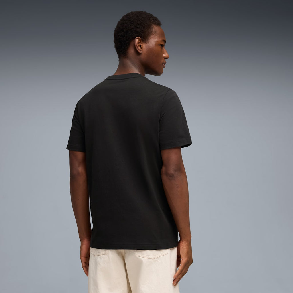 PUMA x ASTON MARTIN ARAMCO F1® TEAM Essentials Tee Men - PUMA Black - model-side