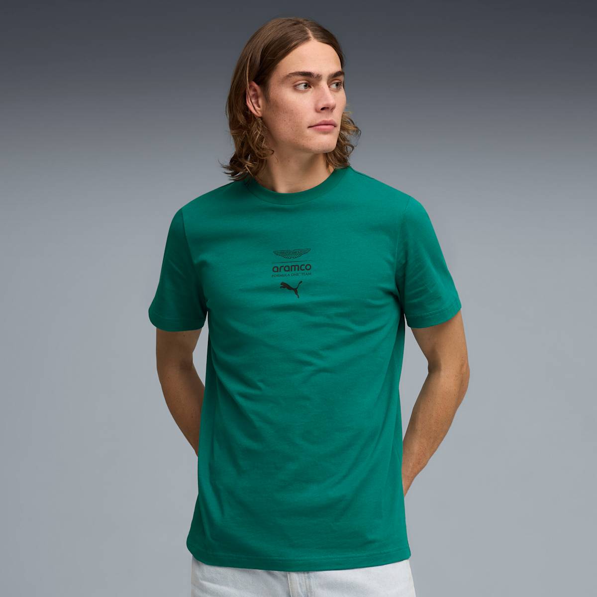 PUMA x ASTON MARTIN ARAMCO F1® TEAM Essentials Tee Men, Green, model front view