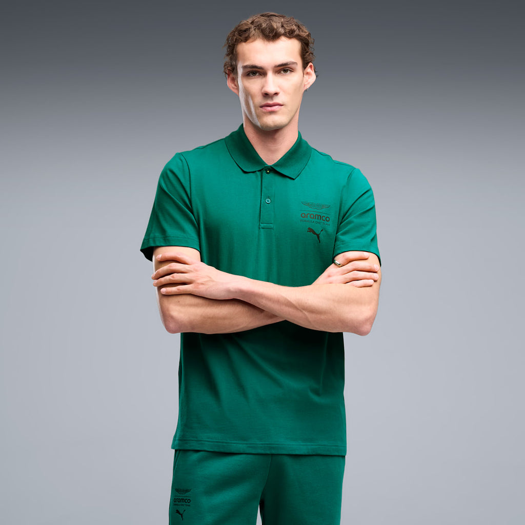 PUMA x ASTON MARTIN ARAMCO F1® TEAM Essentials Men's Polo - Green Lux - on model