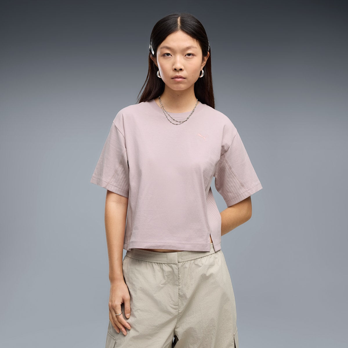 HER Relaxed Tee Women - Misty Pink - on model