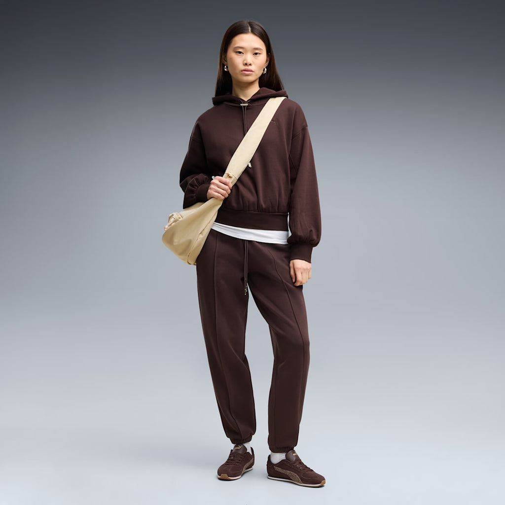 HER Fleece Pants Women - Chocolate Fondue - on model