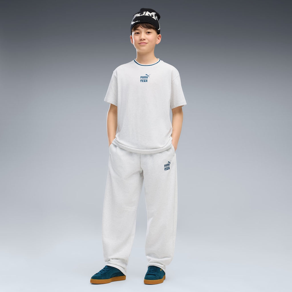 MID 90s Relaxed Barrel Sweatpants Youth - White Glow Heather - on model