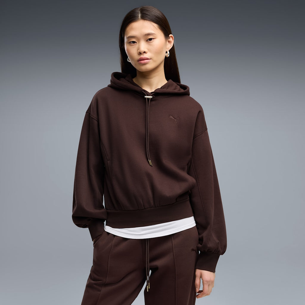 HER Relaxed Fleece Hoodie Women - Chocolate Fondue - on model