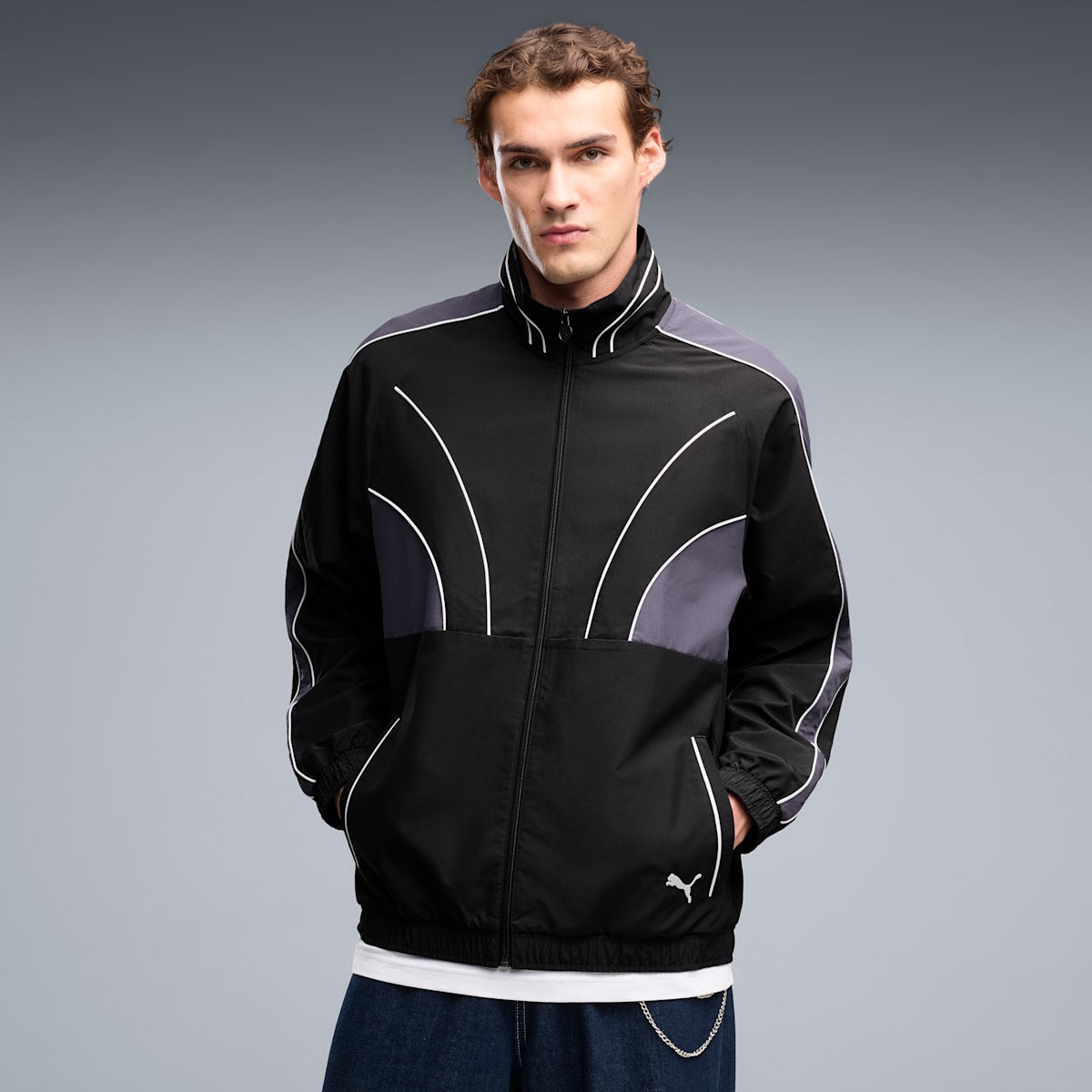 T7 Relaxed Woven Track Jacket Men - PUMA Black - on model
