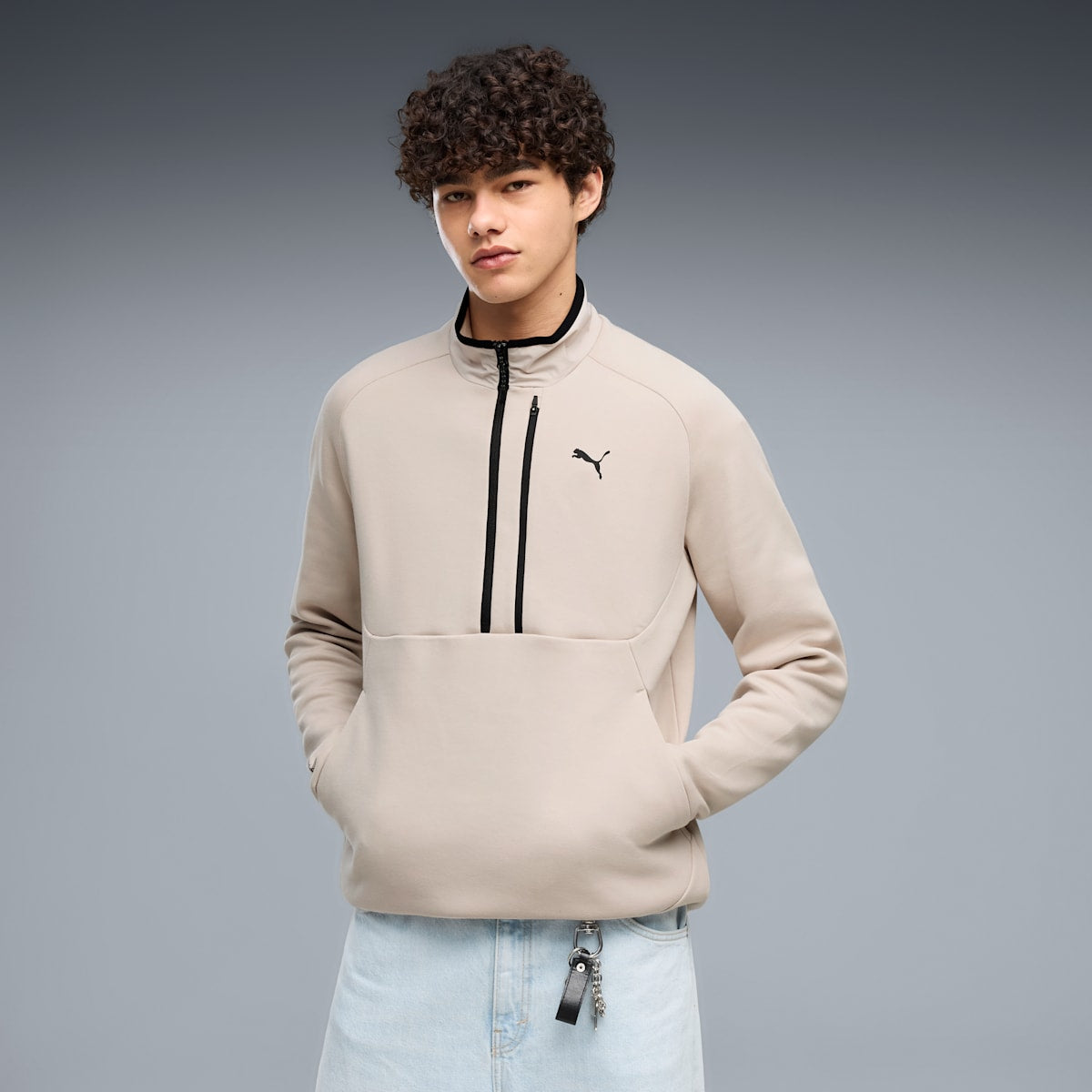 PUMATECH Men's Half-Zip Sweatshirt - Silver Fog - on model