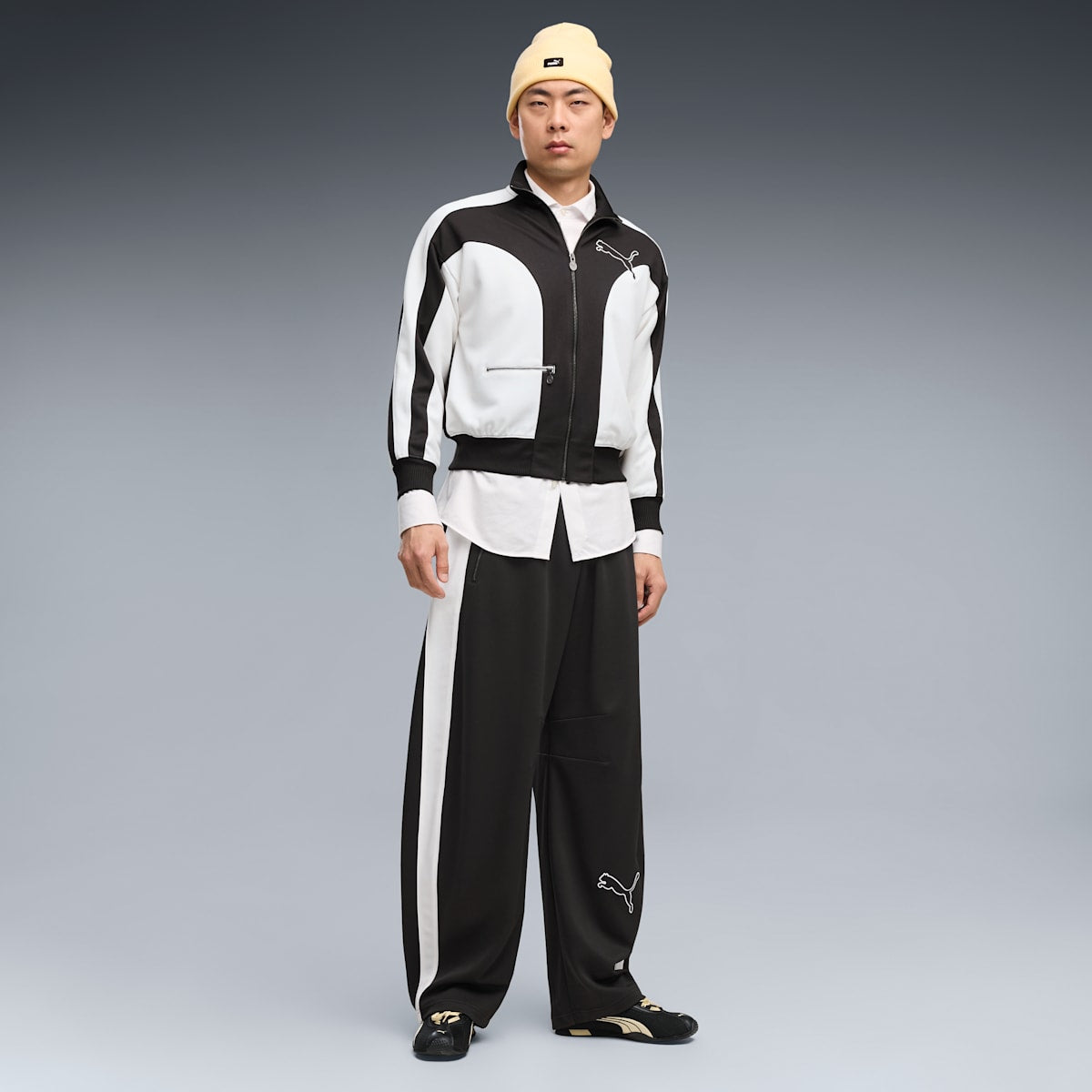 T7 Love Of The Cat Men's Barrel Track Pants - PUMA Black - on model