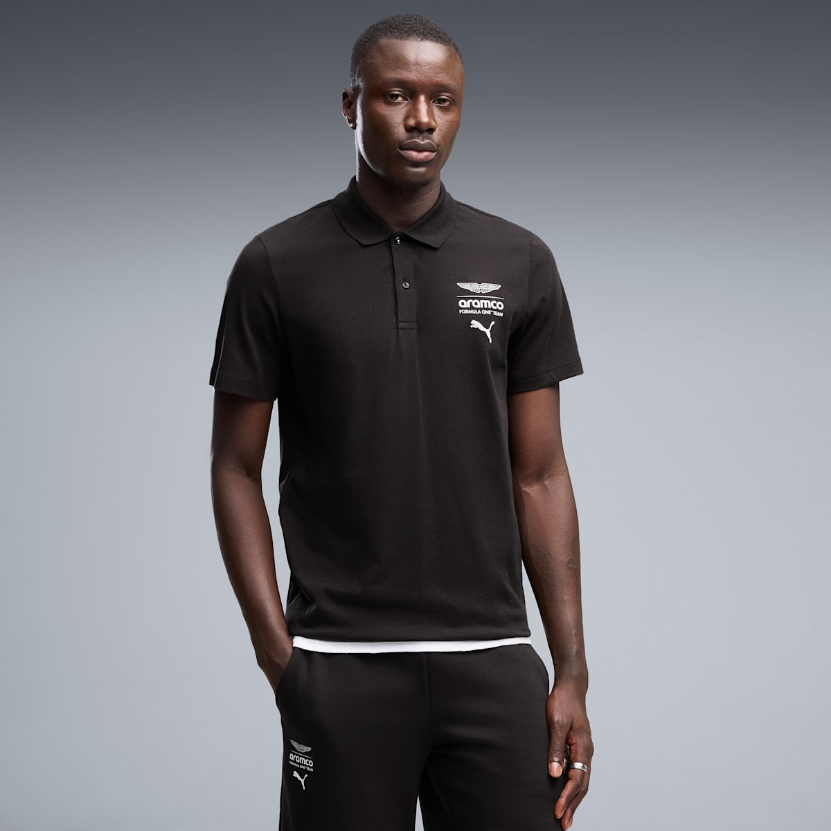 PUMA x ASTON MARTIN ARAMCO F1® TEAM Essentials ... - PUMA Black - on model