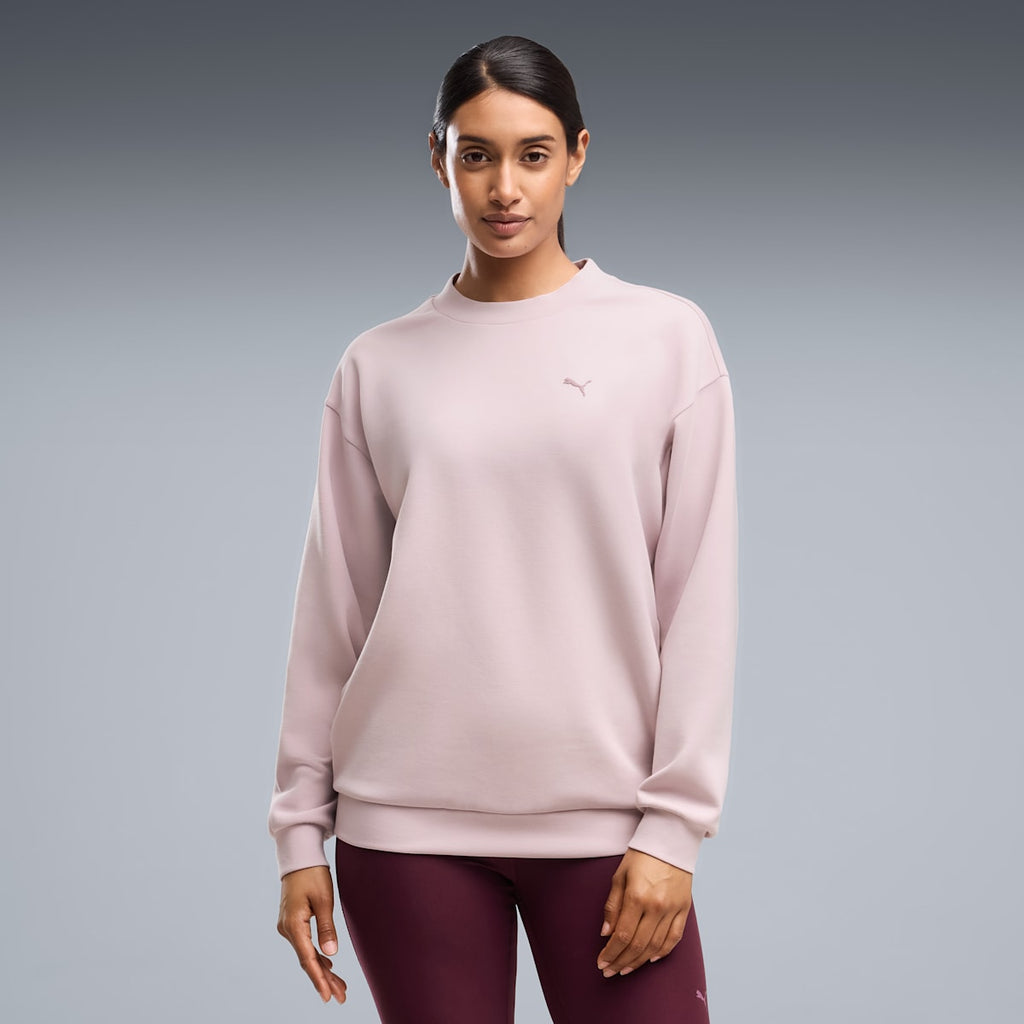 CLOUDSPUN Relaxed Crew Neck Top Women - Misty Pink - on model